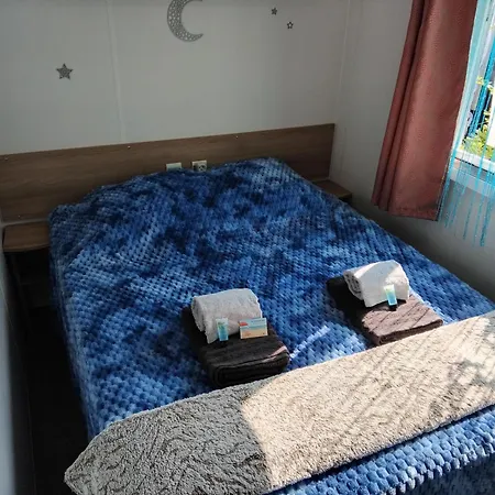 Location Mobil Home Glamping Le Grand Confort D'Un Hotel Sans Les Contraintes Piscine 3 Chambres - 2 Sdb - Lave Linge - Lave Vaisselle - Climatise - 300M De La Mer - Parking - * Hyères