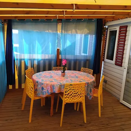 Mobil Glamping Confort D'un Sans Les Contraintes Piscine Promotion Septembre 3 - 2 Sdb -climatise - 300m De La - Piscine - Parking - Parque de Campismo Hyères