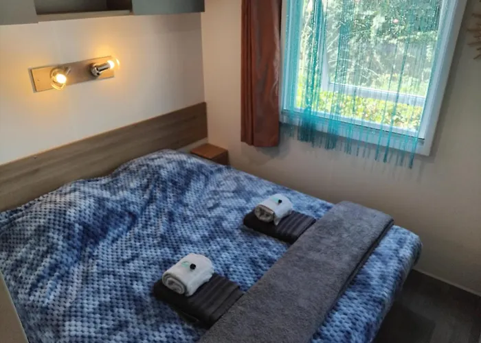 Campeggio Mobil Glamping Confort D'un Sans Les Contraintes Piscine Promotion Septembre 3 - 2 Sdb -climatisé - 300m De La - Piscine - Parking - Hyères