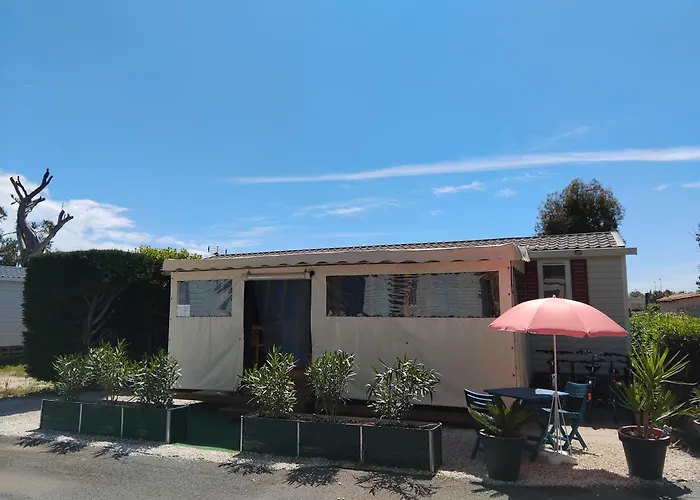 Mobil Glamping Confort D'un Sans Les Contraintes Piscine Promotion Septembre 3 - 2 Sdb -climatisé - 300m De La - Piscine - Parking - * Hyères